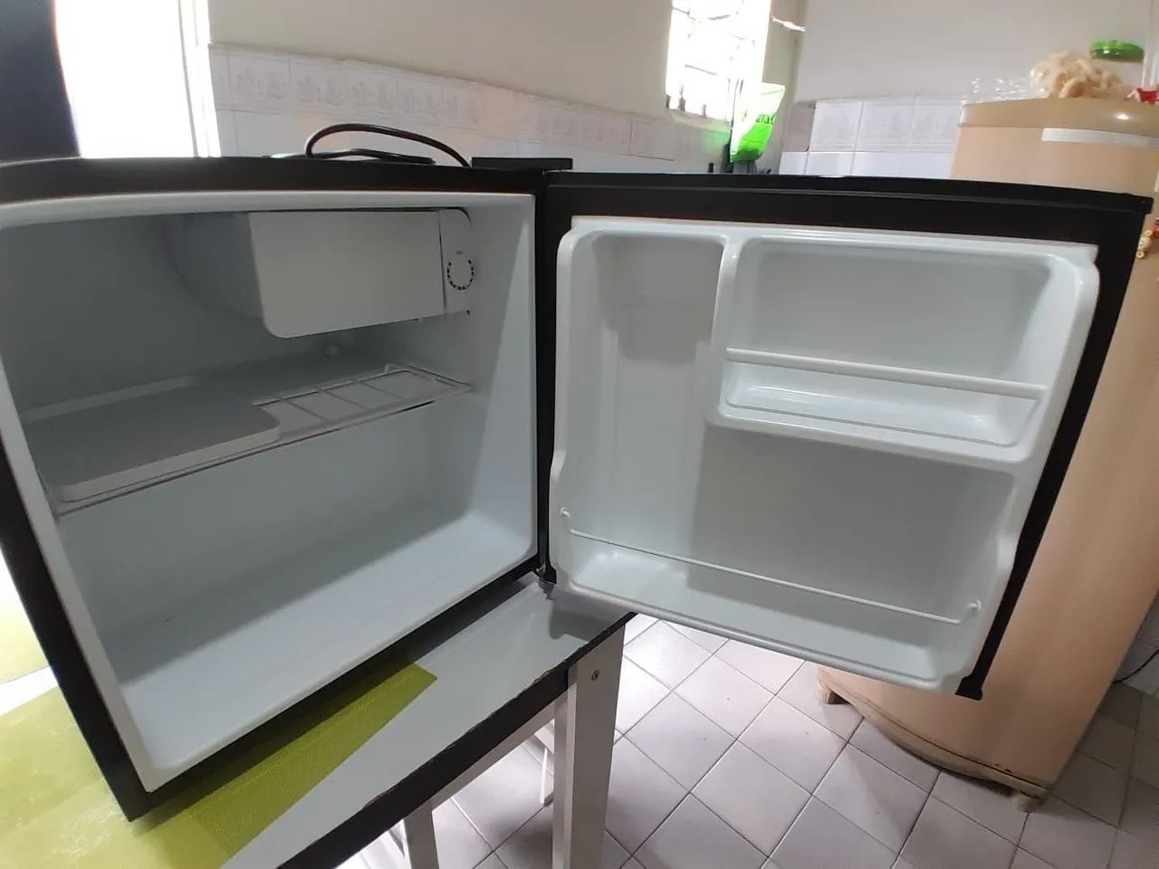 Frigobar Philco 42 Litros  - Foto 5