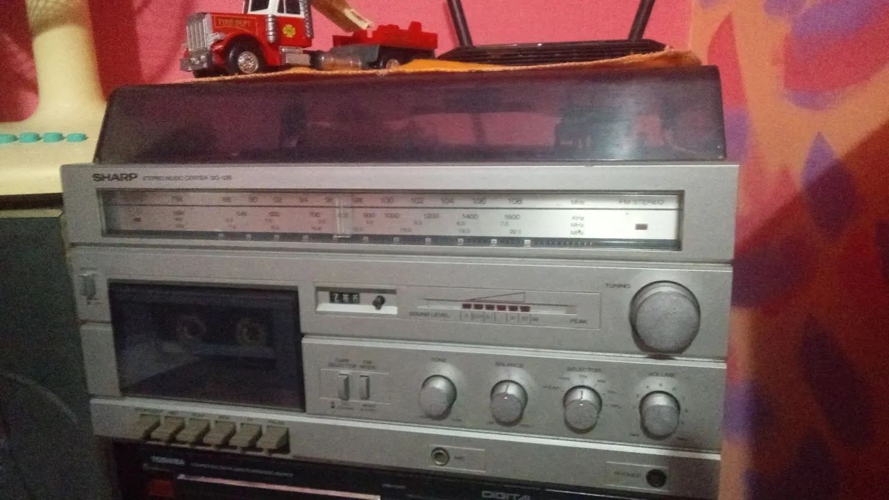 Aparelho de som Sharp 3 em 1 funcionando tudo perfeitamente com caixa original 