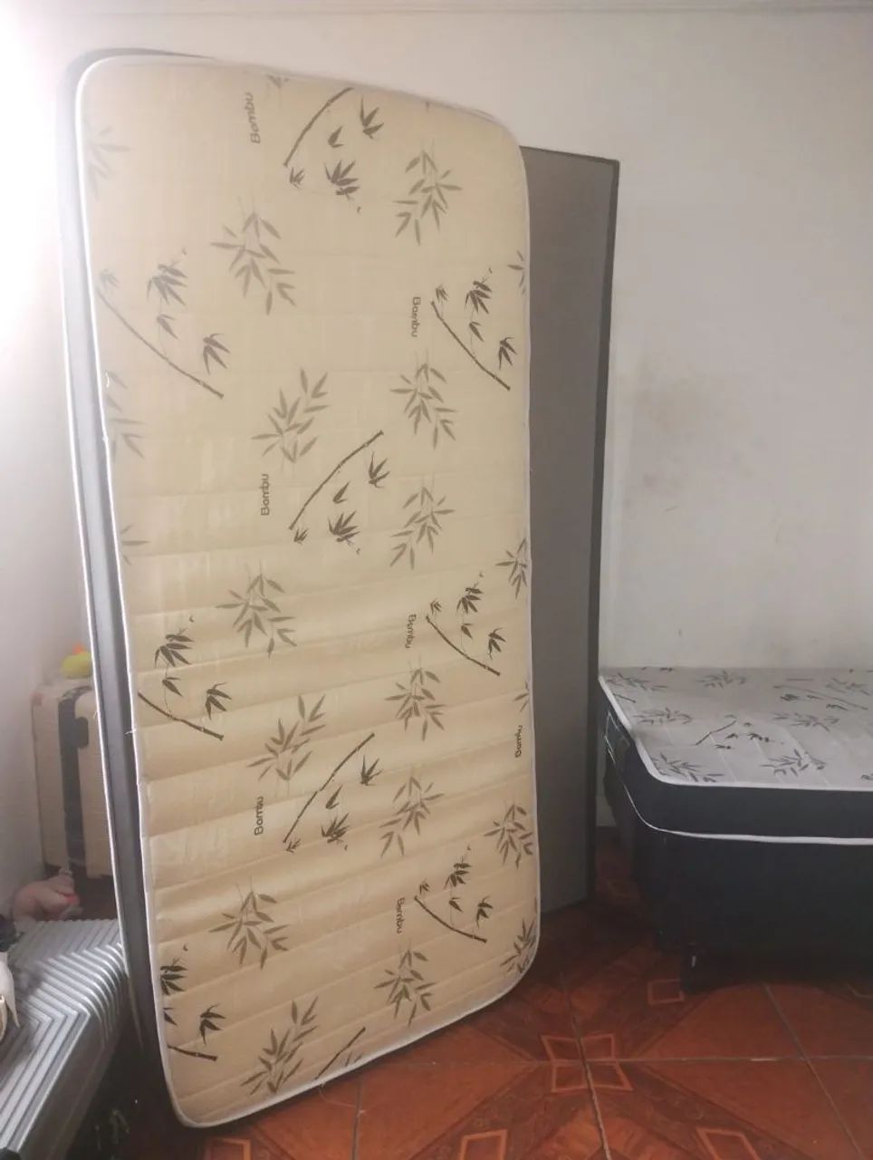 2 Camas box solteiro com 2 colchões  - Foto 3