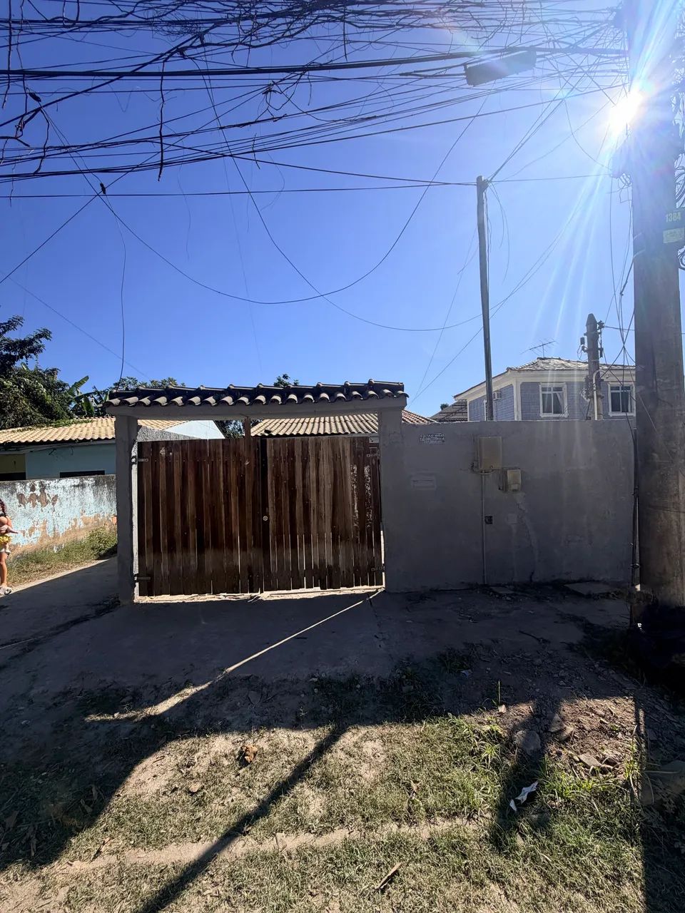 Casa independente - próxima à Praia do Anil