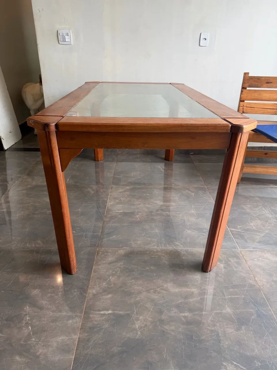 Mesa de madeira com vidro - Foto 2