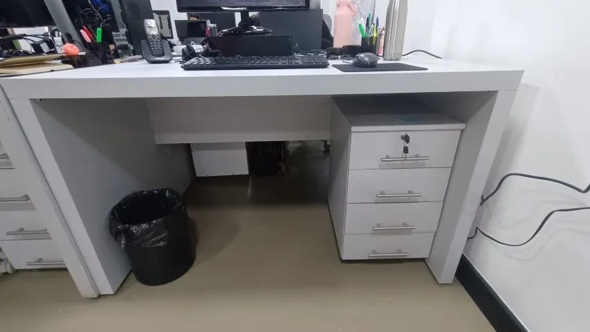 MESAS DE ESCRITÓRIO - 140 x 70 cm - Foto 2