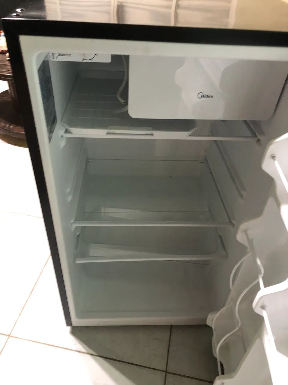 Frigobar Midea de 93 Litros - Foto 5