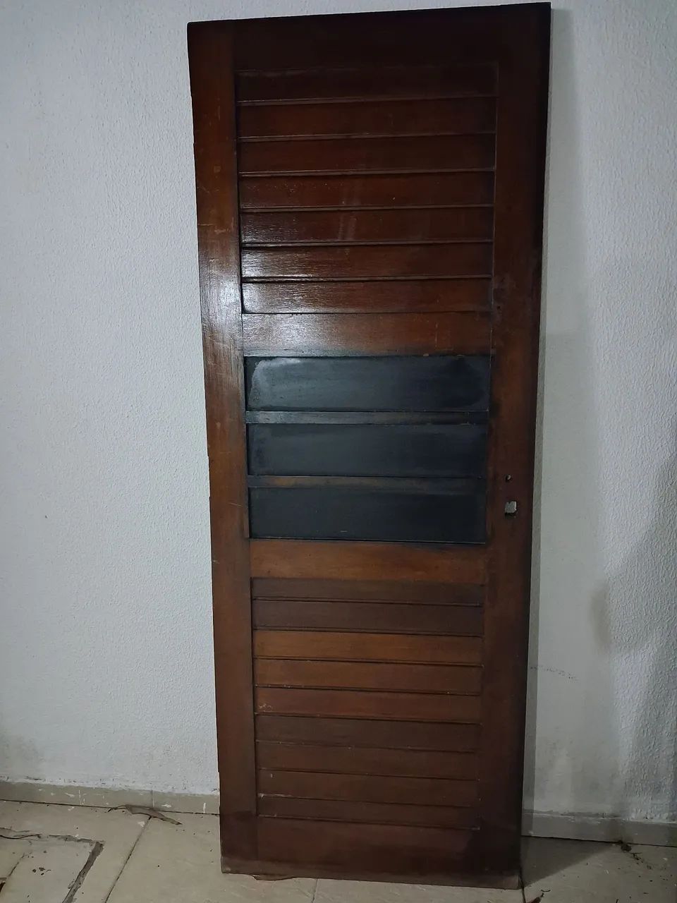 Porta de madeira maciça 