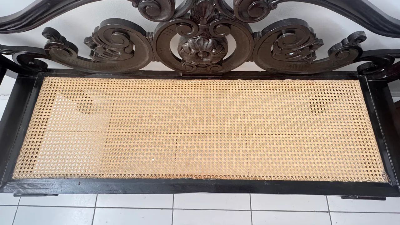 Marquesa em Madeira Maciça com Palhinh