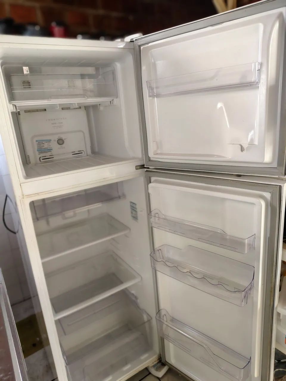 Vendo Geladeira Electrolux  - Foto 4