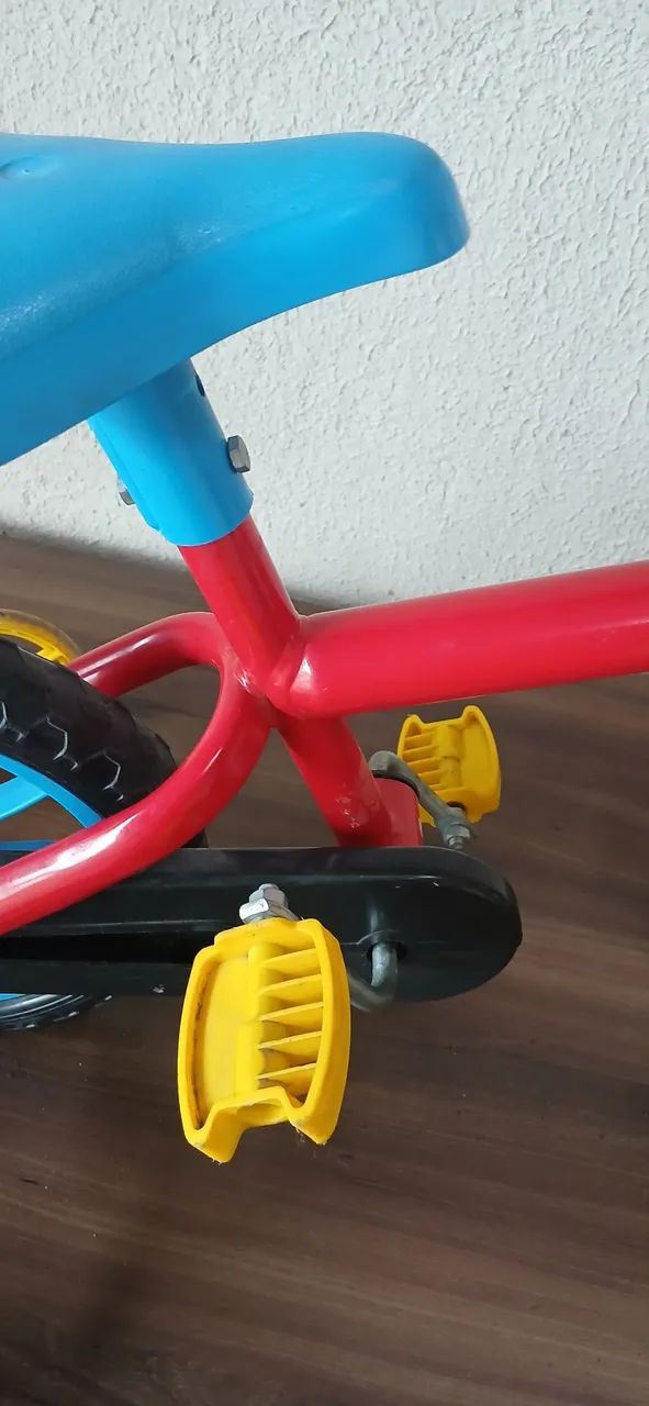 Vendo bicicleta infantil aro 12 - Foto 4