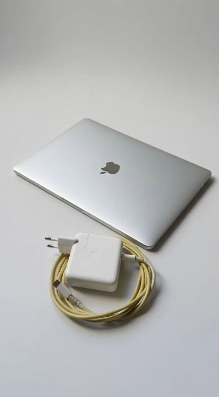 MacBook Pro 13" 2016 Touch Bar | i5 | 8GB RAM | SSD 250GB - Foto 2