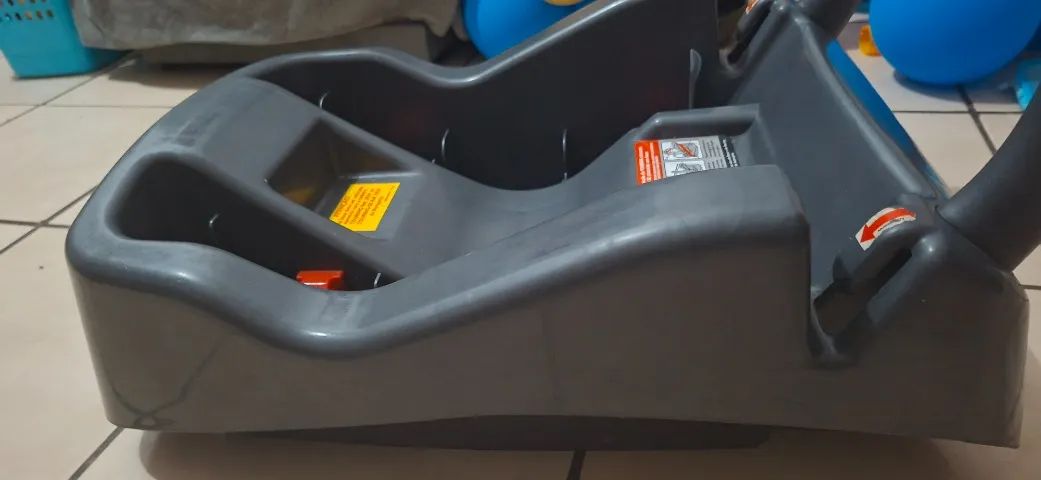Bebê conforto com base para acoplar ambos marca Burigotto - Foto 3