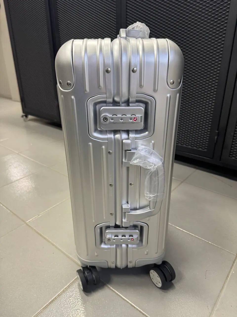 Mala Rimowa Alumínio  - Foto 3