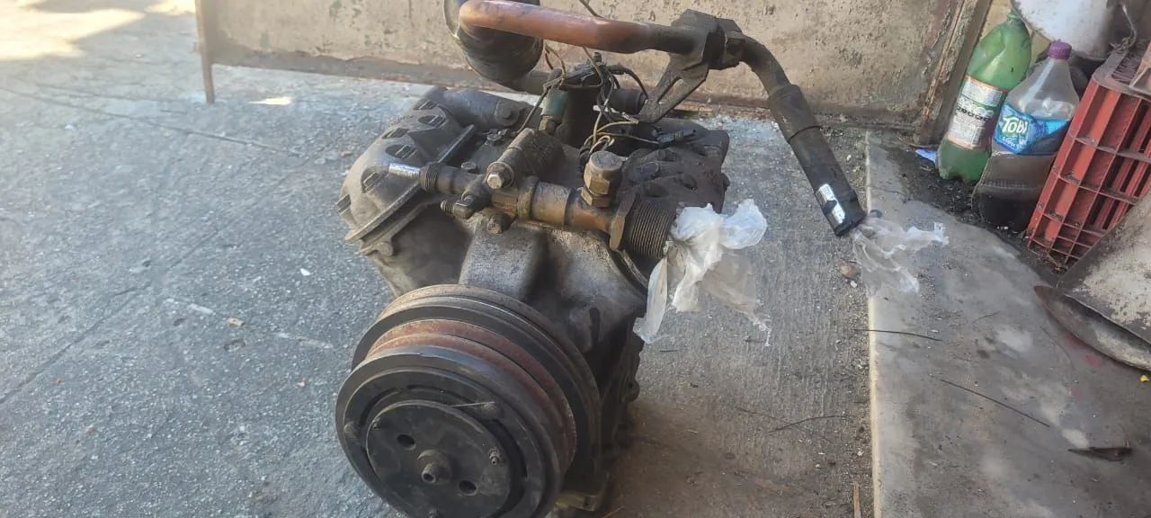Compressor de ar condicionado para ônibus ou caminhão  - Foto 2