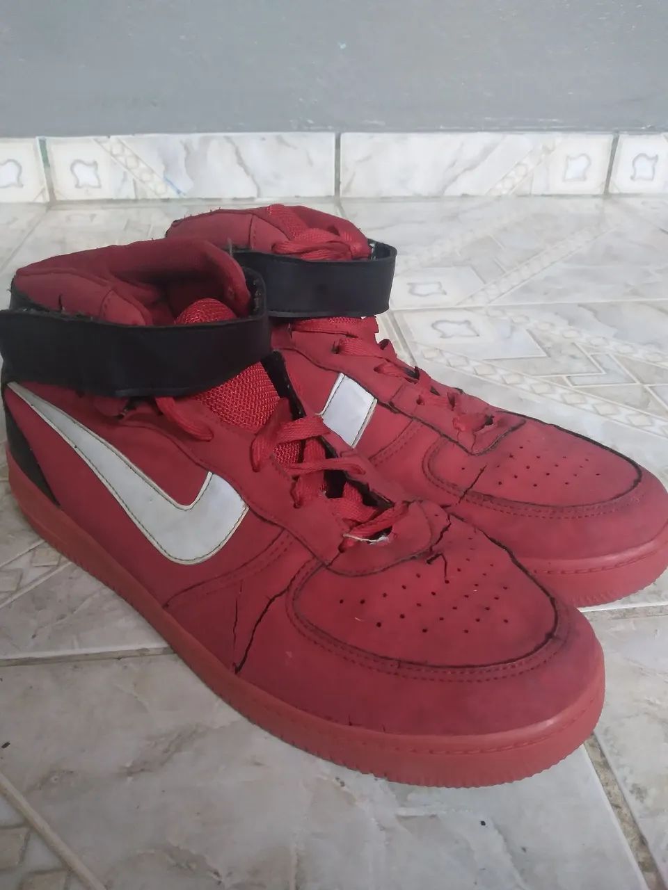 TENIS VERMELHO - 41/42 - Foto 4