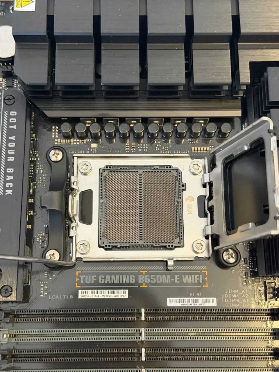Placa Mãe ASUS TUF Gaming B650M-E WiFi AM5 DDR5 - Foto 5