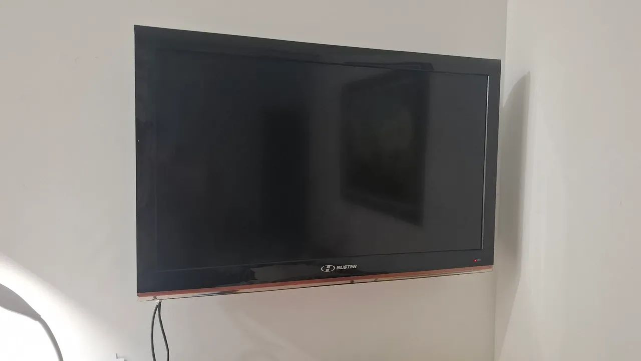 TV Buster 42 Polegadas em Perfeito Estado - Foto 3