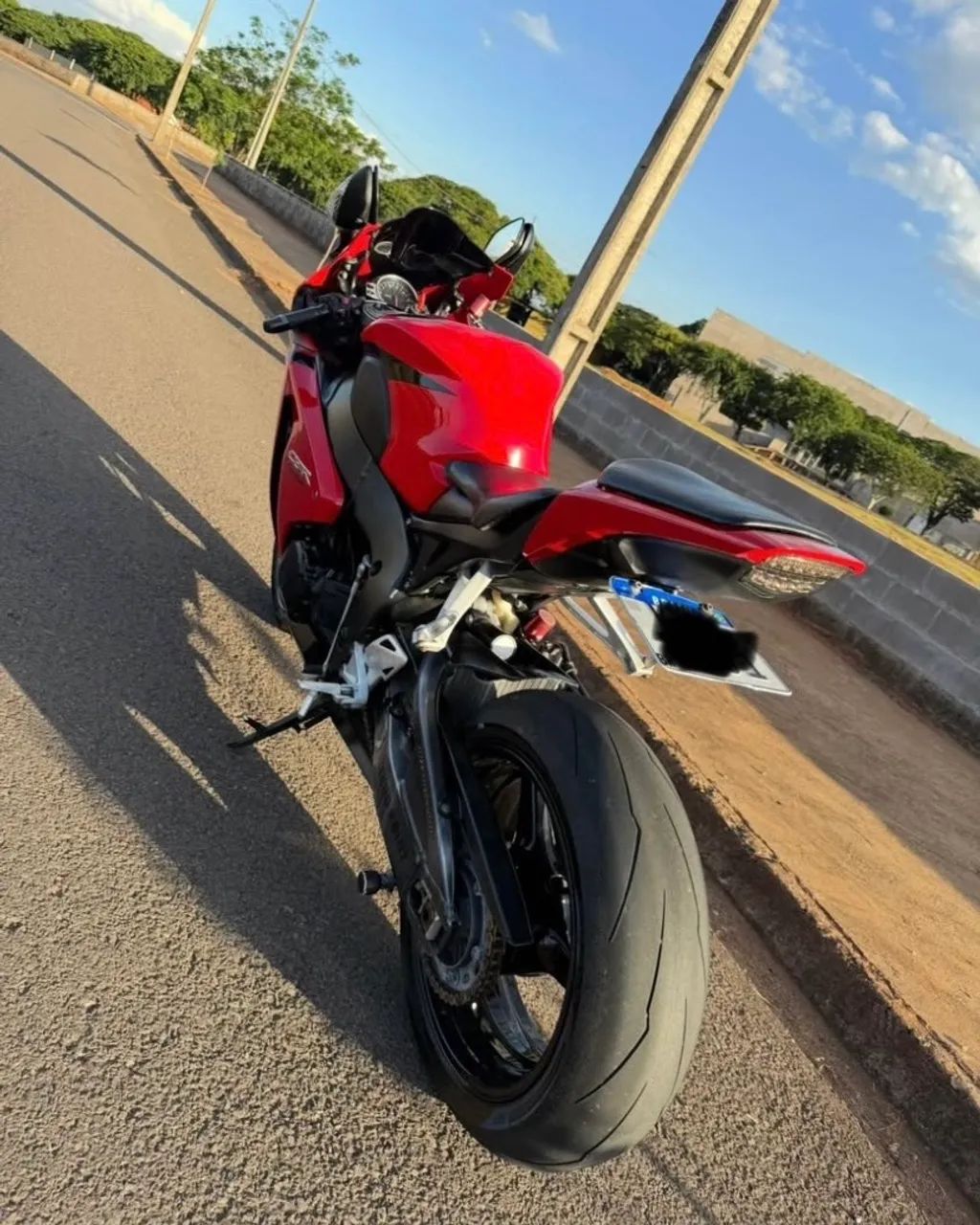 CBR 1000 rr FIREBLADE  - Foto 4