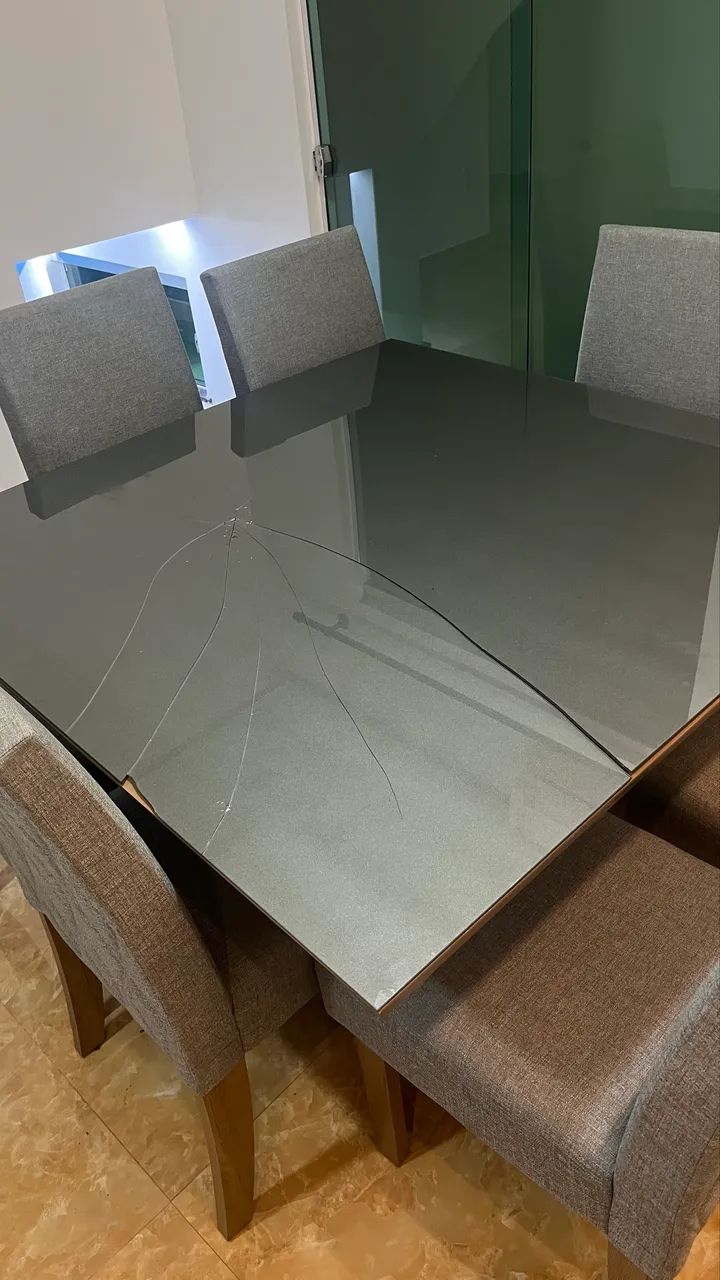 Mesa 6 cadeiras 
