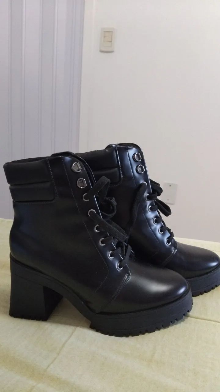 Bota preta 36