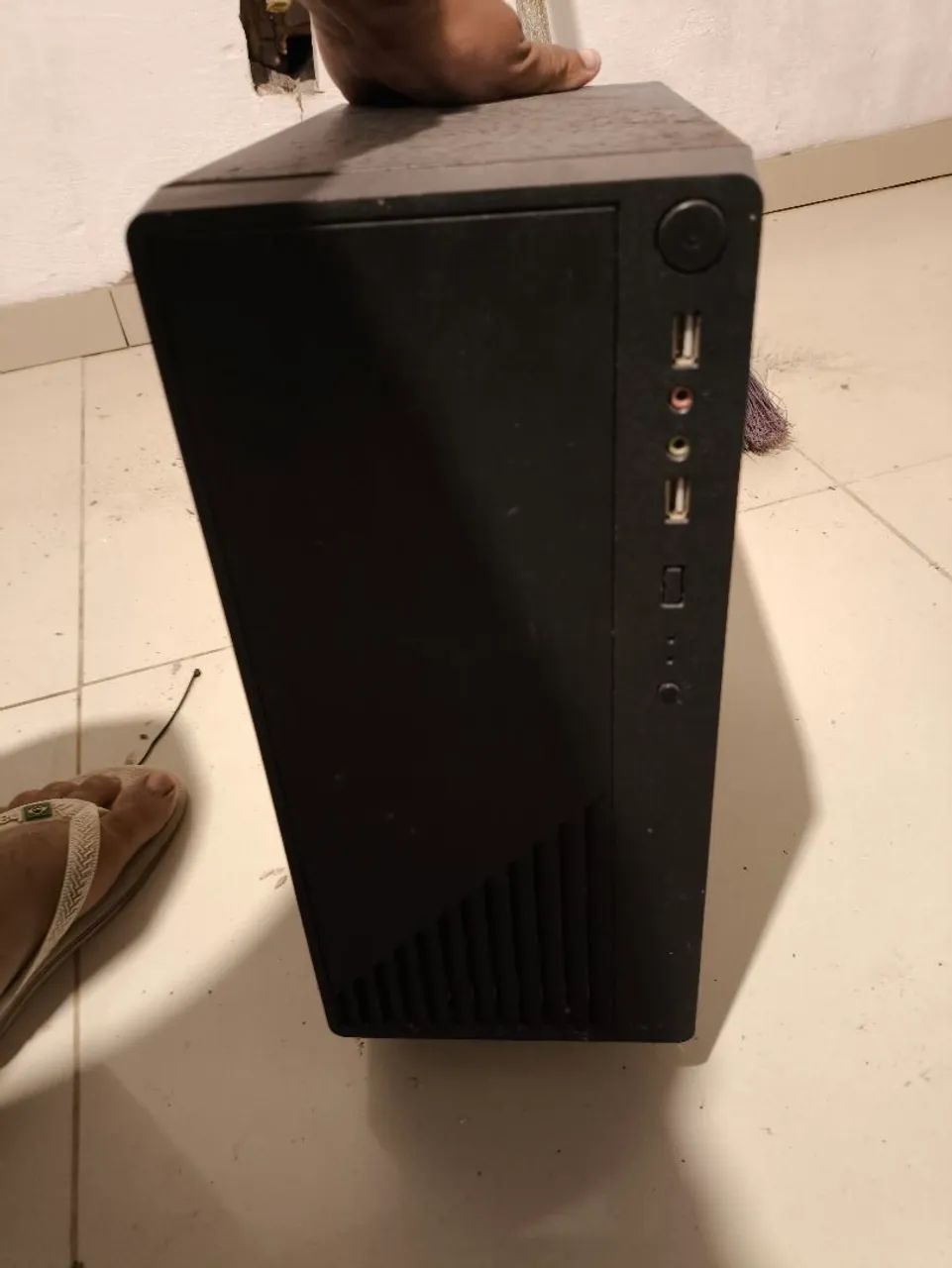 Gabinete de desktop 