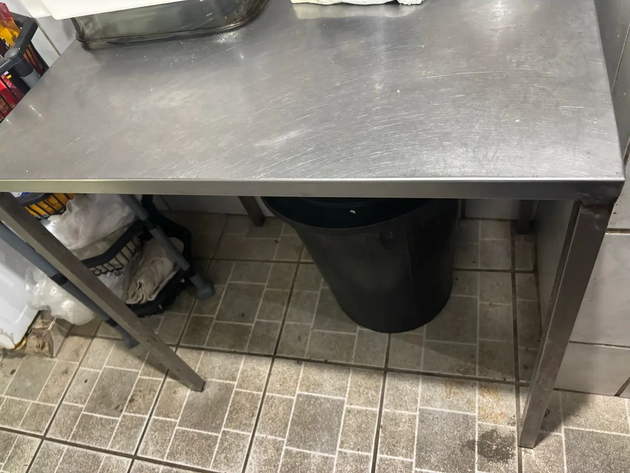 Vendo mesa toda de inox