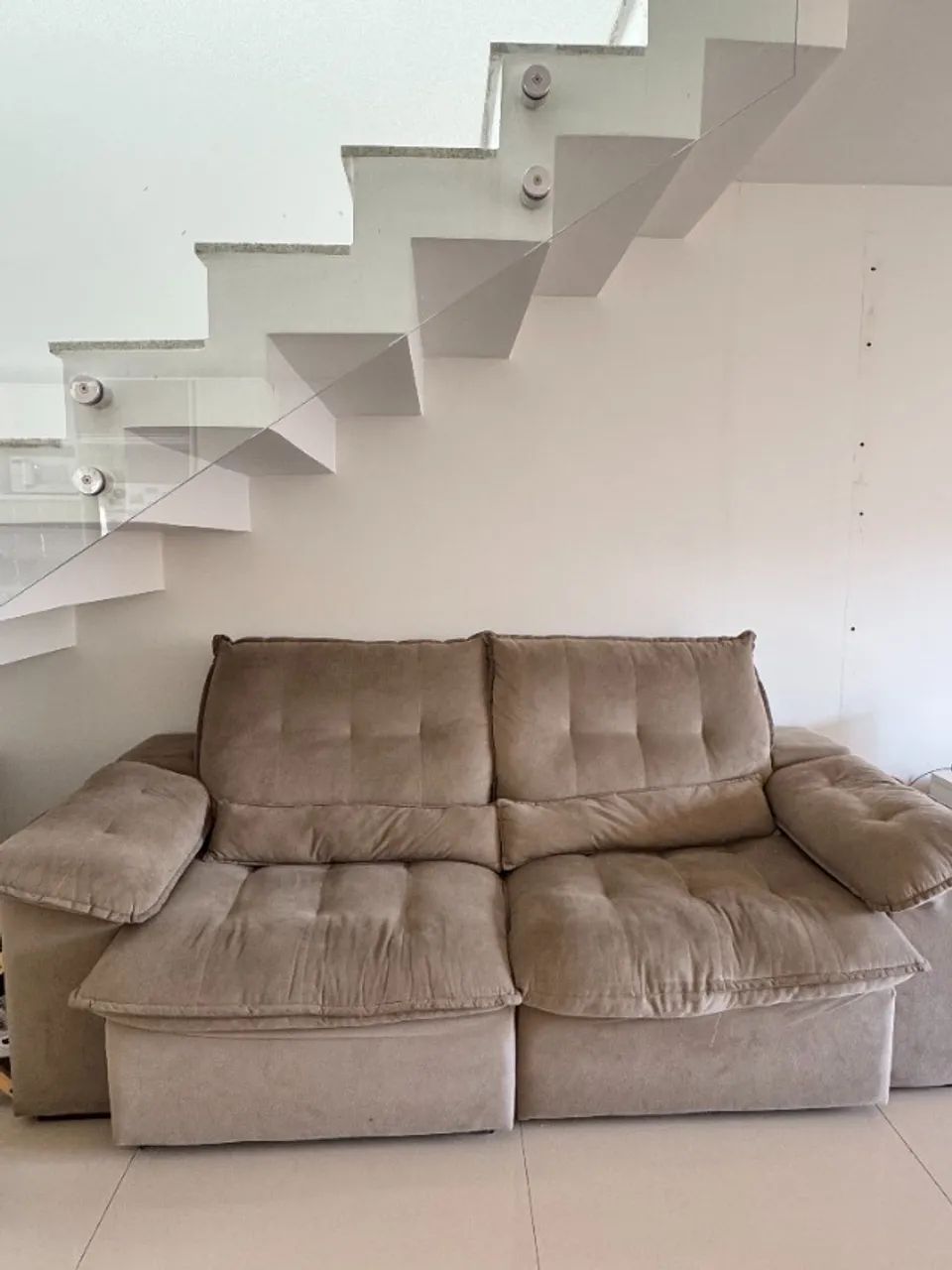 Sofá Retrátil e Reclinável 3 Lugares Suede Bege