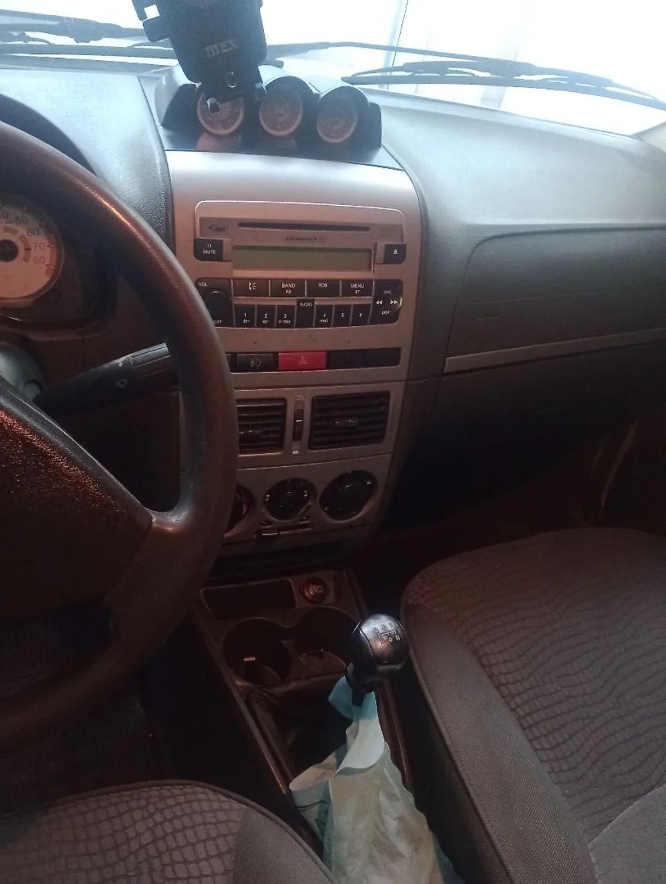 Fiat Strada Adventure1.8/ 1.8 Locker Flex CD 2011 - Foto 3