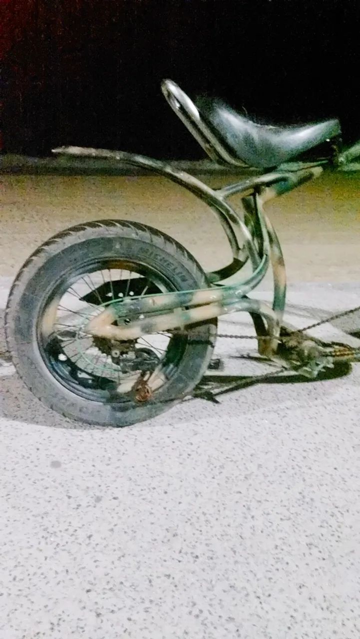 Bicicleta chooper com marcha 