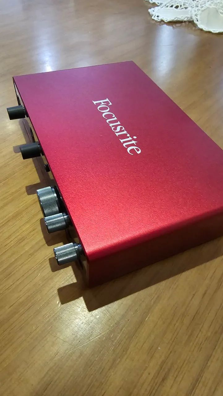 INTERFACE DE ÁUDIO - FOCUSRITE SCARLETT 8i6