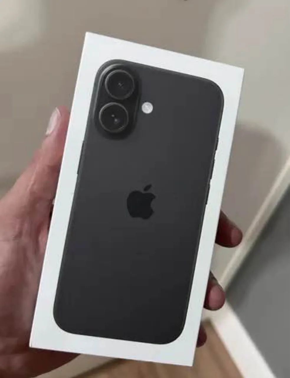 iPhone 16