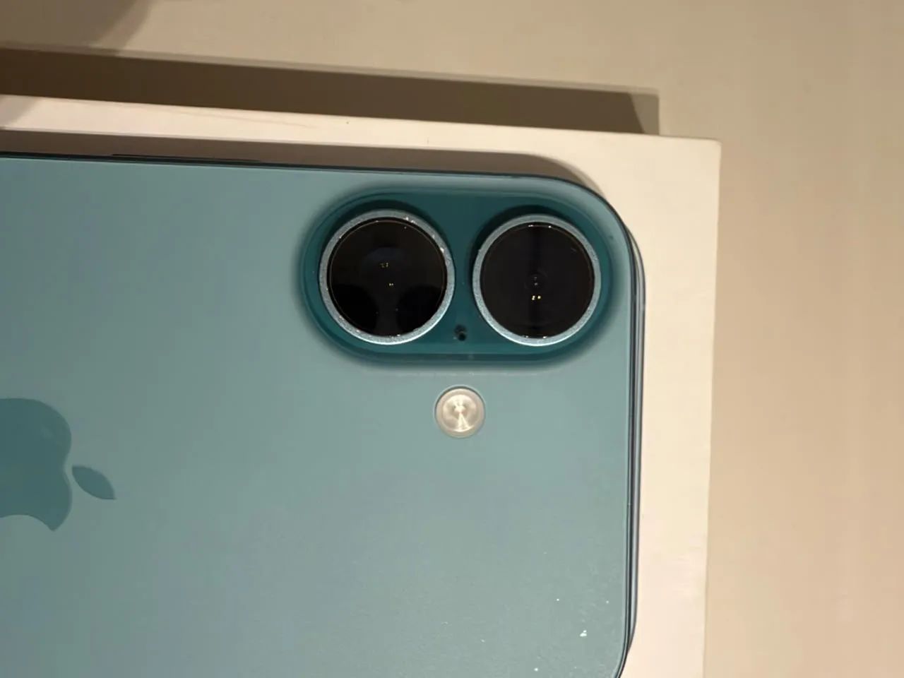 iPhone 16  - Foto 3