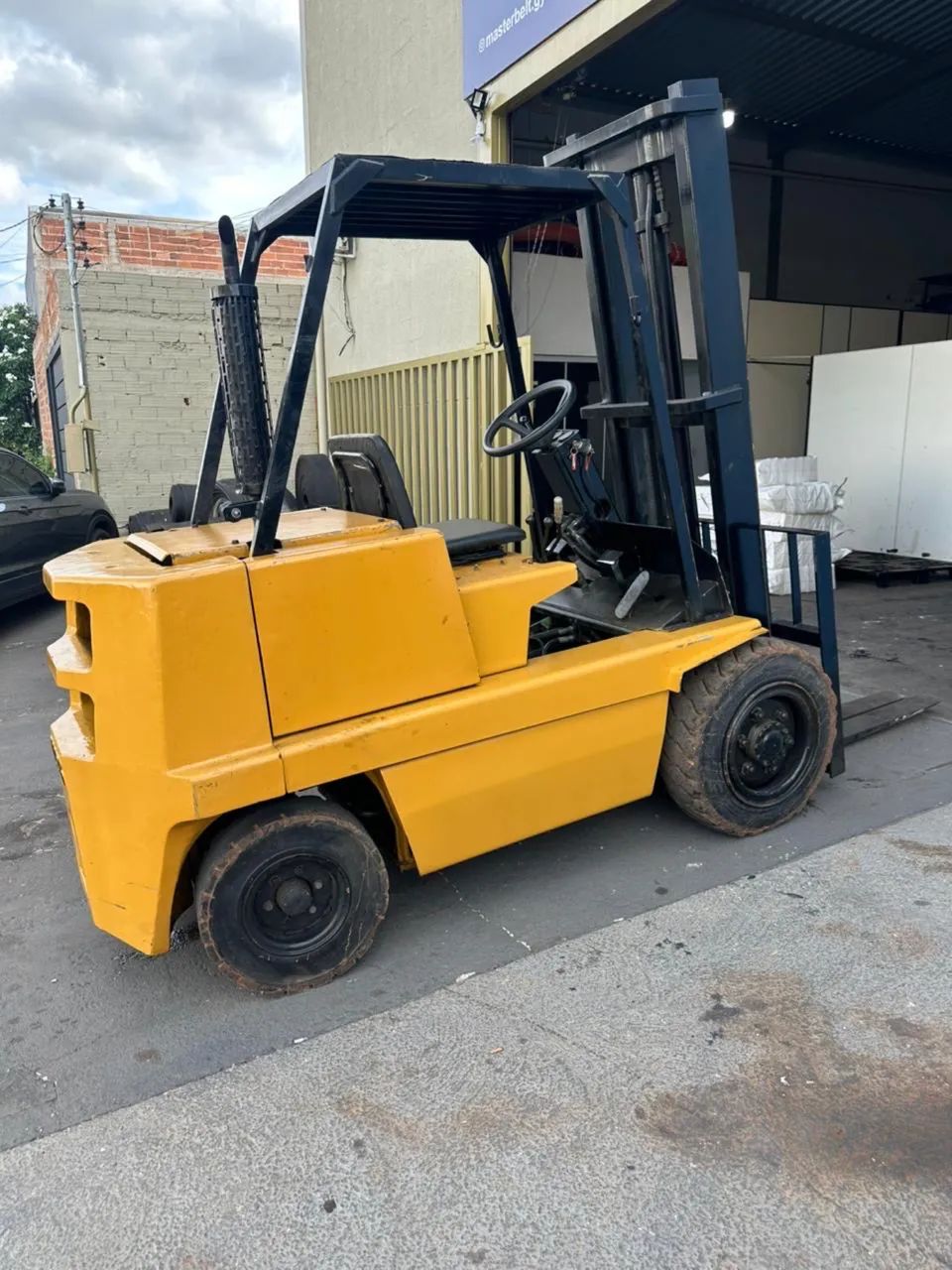 Empilhadeira Clark C-300 Diesel, 2500kg - Foto 3
