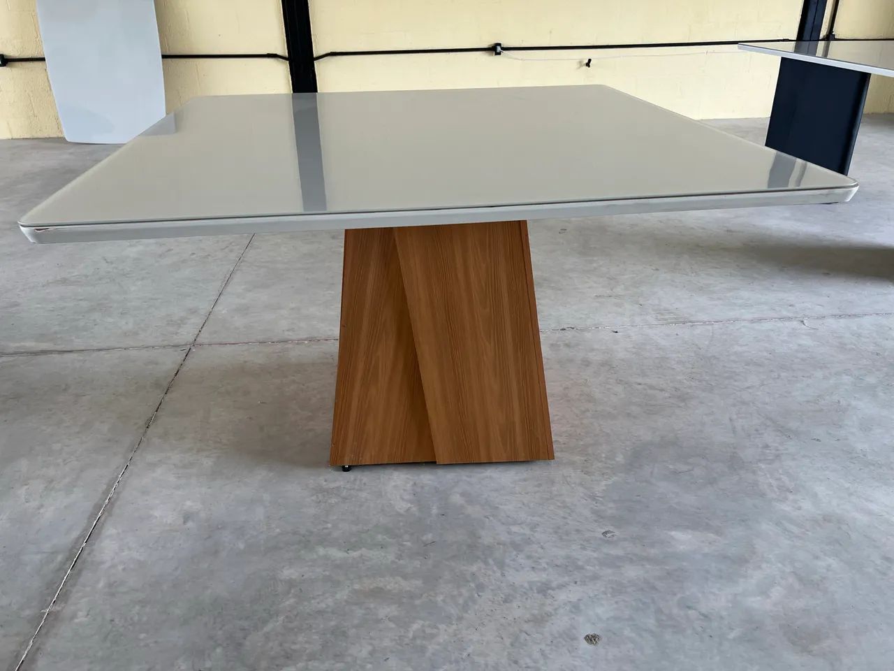 Mesa avulsa quadrada promoção 