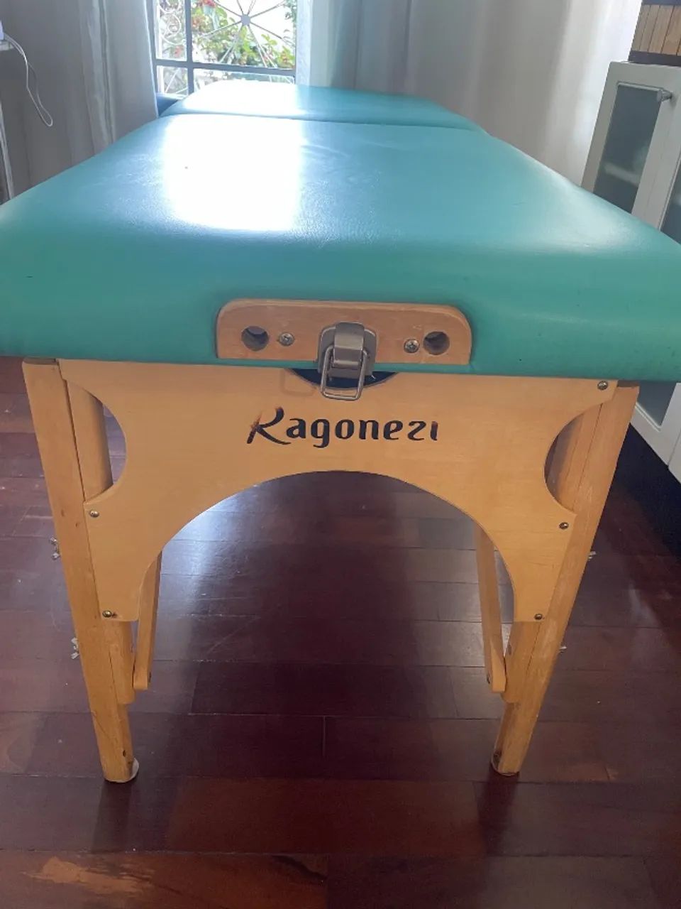Cadeira de podologia, mocho  e maca  - Foto 4