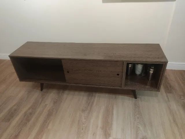 Rack  de TV para sala retrô 
