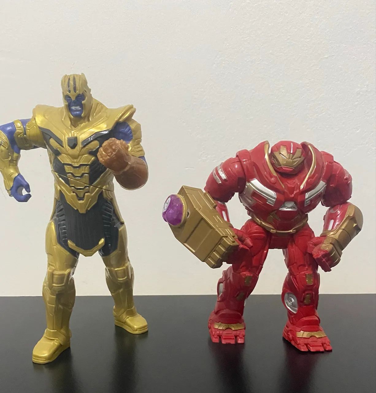 Boneco Super herói Marvel Thanos e The Huckbuster