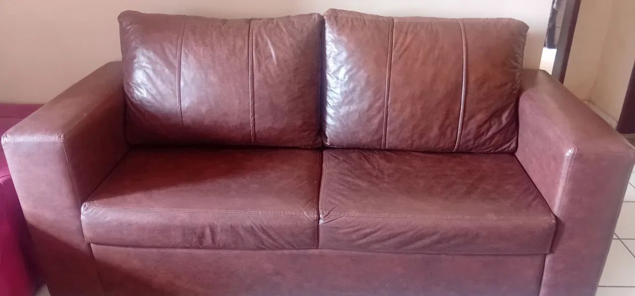 Sofá Marrom couro. - Foto 3