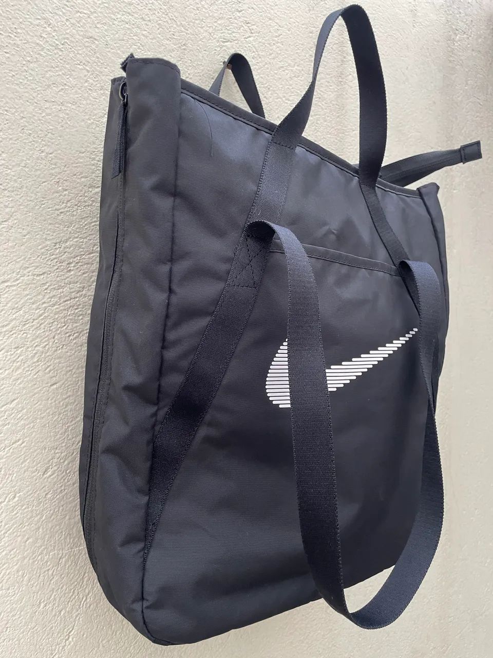Bolsa Nike Gym Tote Preta - Foto 4