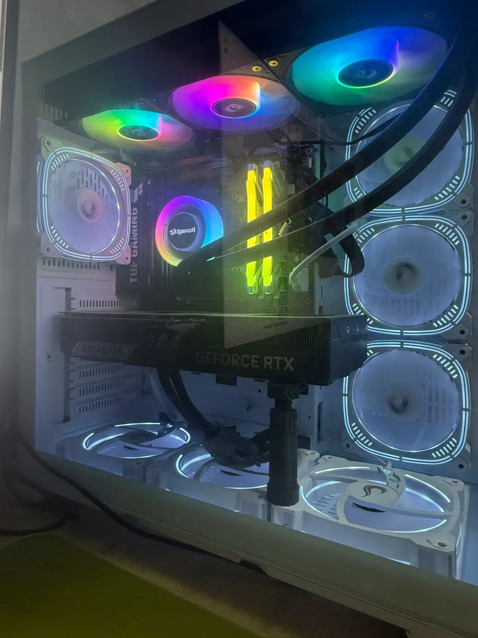 PC GAMER HIGH END AM5/ 9800x3d/ 5070ti 16GB/ 32GB - Foto 2