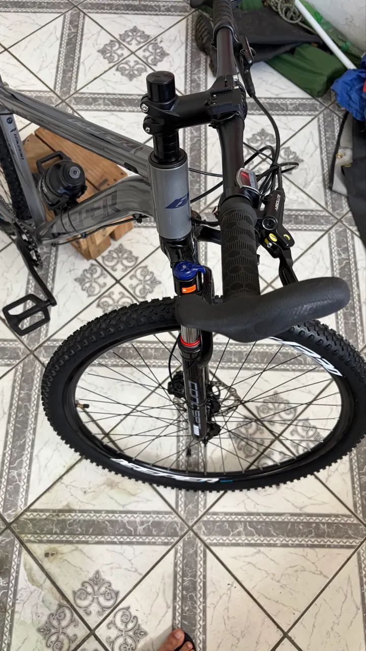 Bike seminova pouca usada 