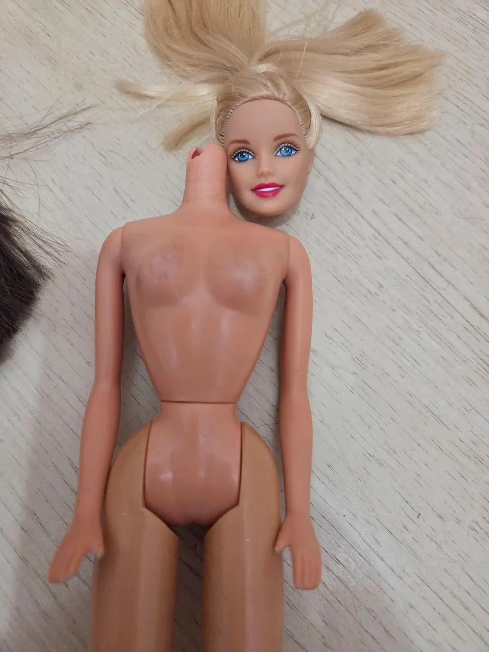Duas barbies vintage com avarias  - Foto 3