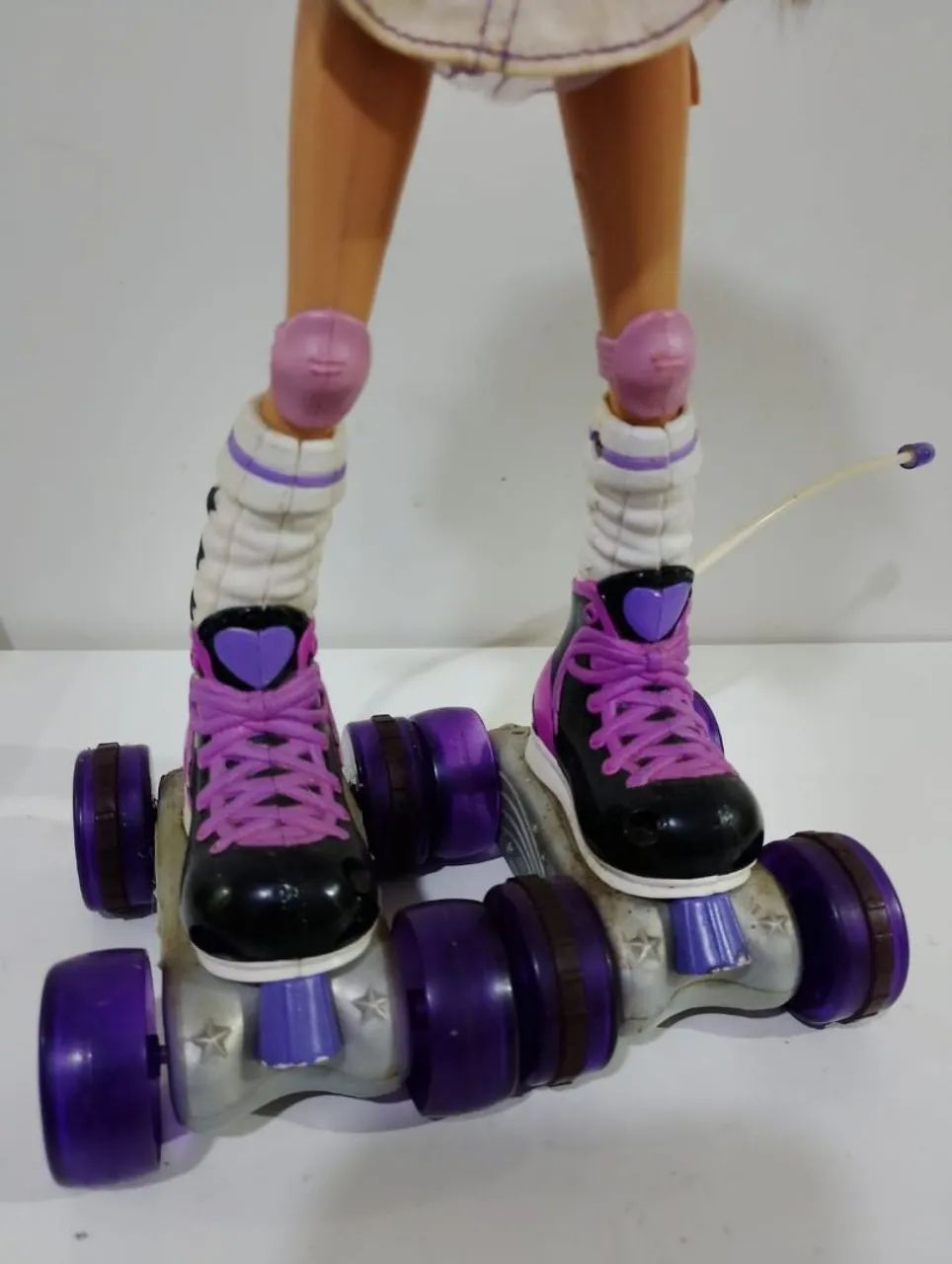 Boneca Barbie patinadora  - Foto 5