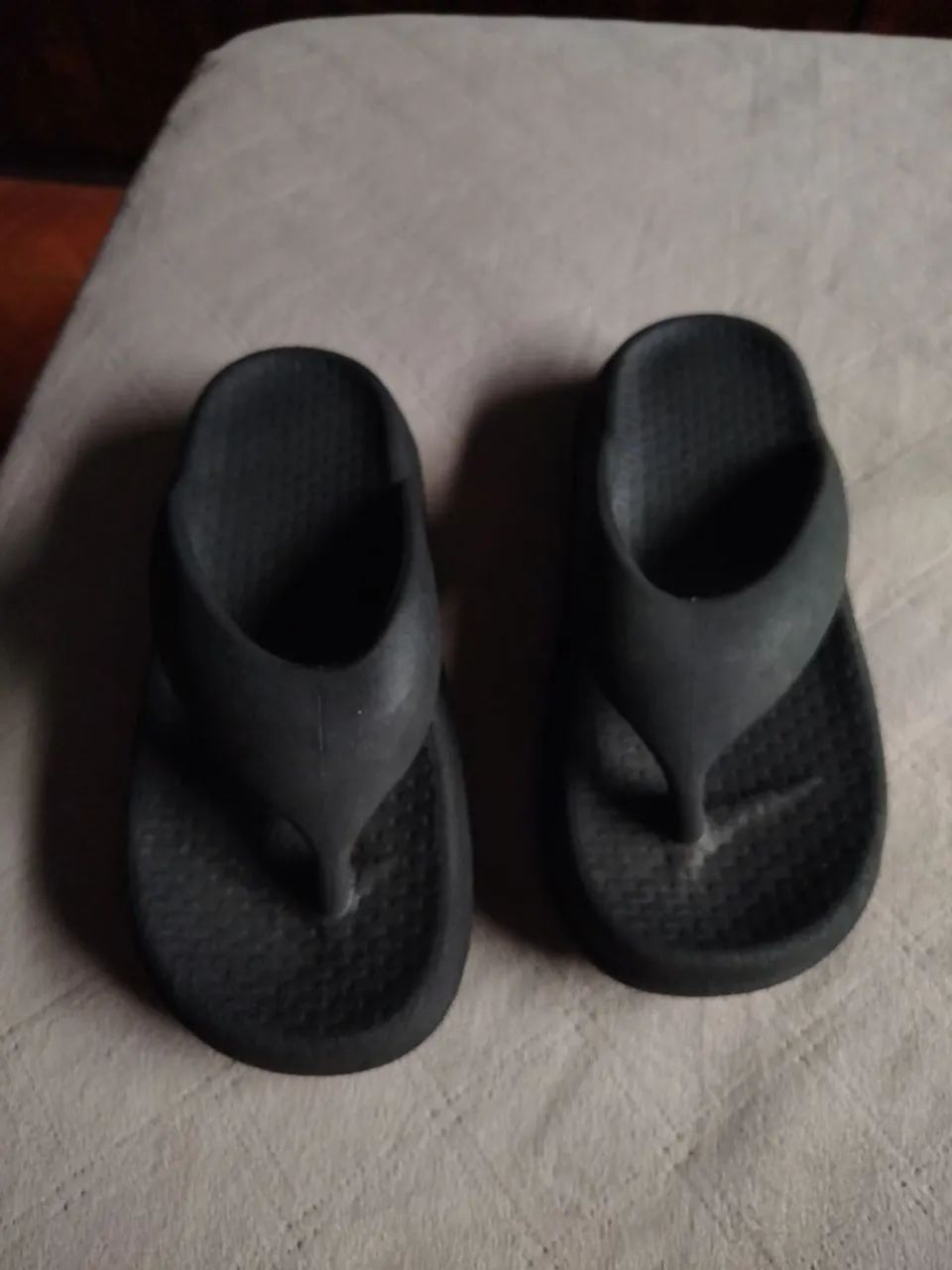 Chinelo nuvem preto 36/37