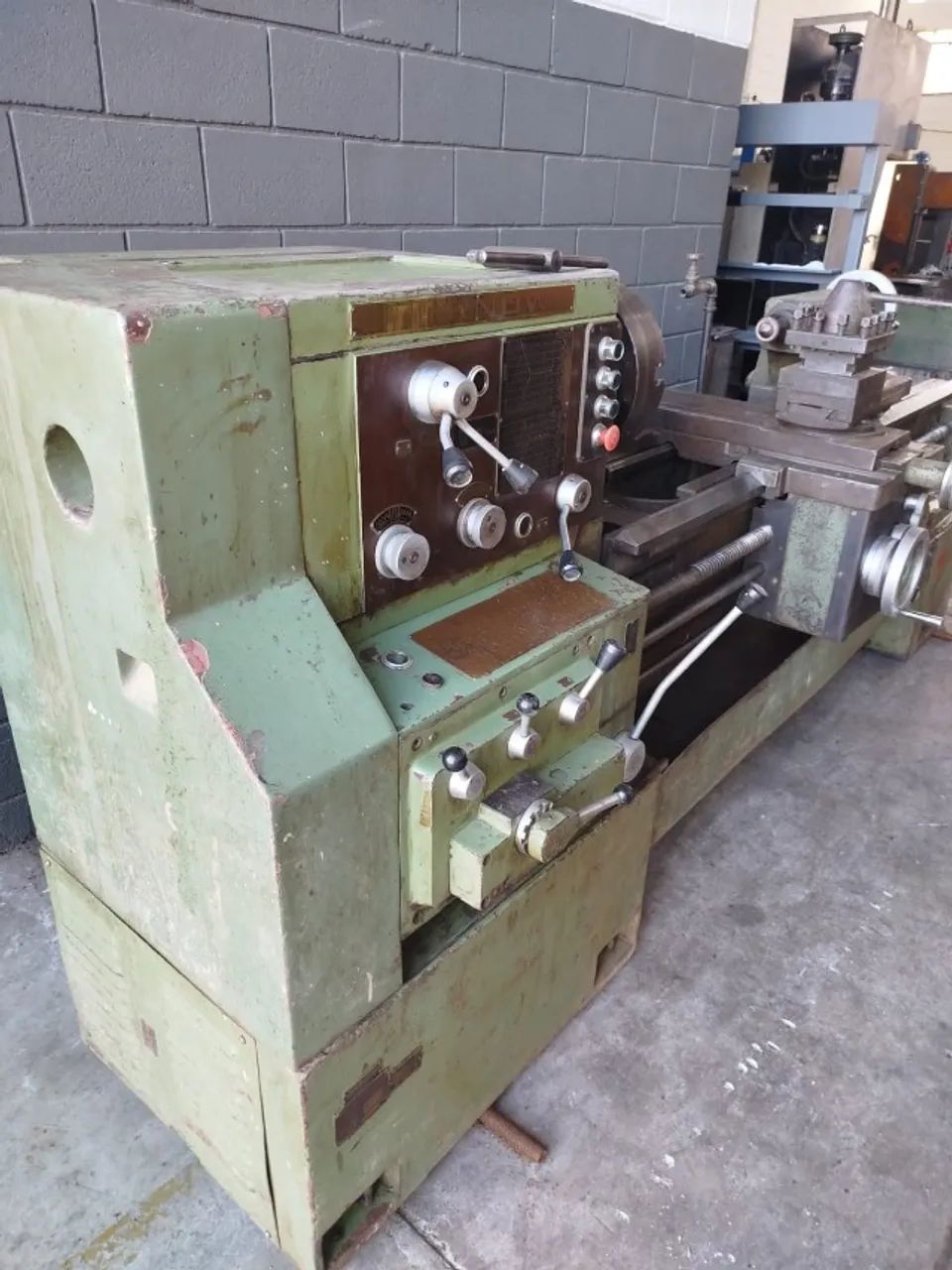 Vendo Torno MVN 2,20 Mts - Foto 3