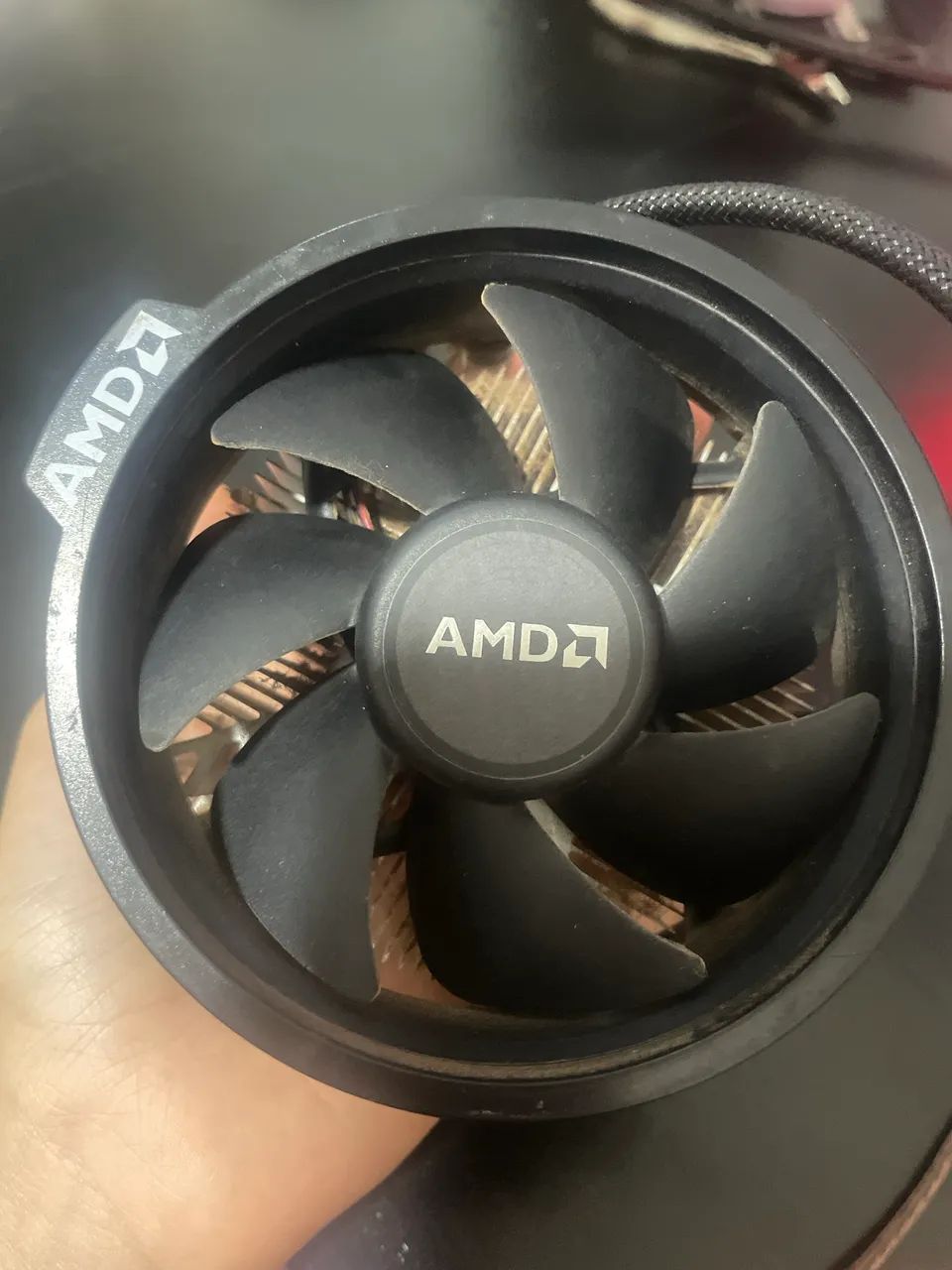 Cooler AMD - 40 pra sair logo 
