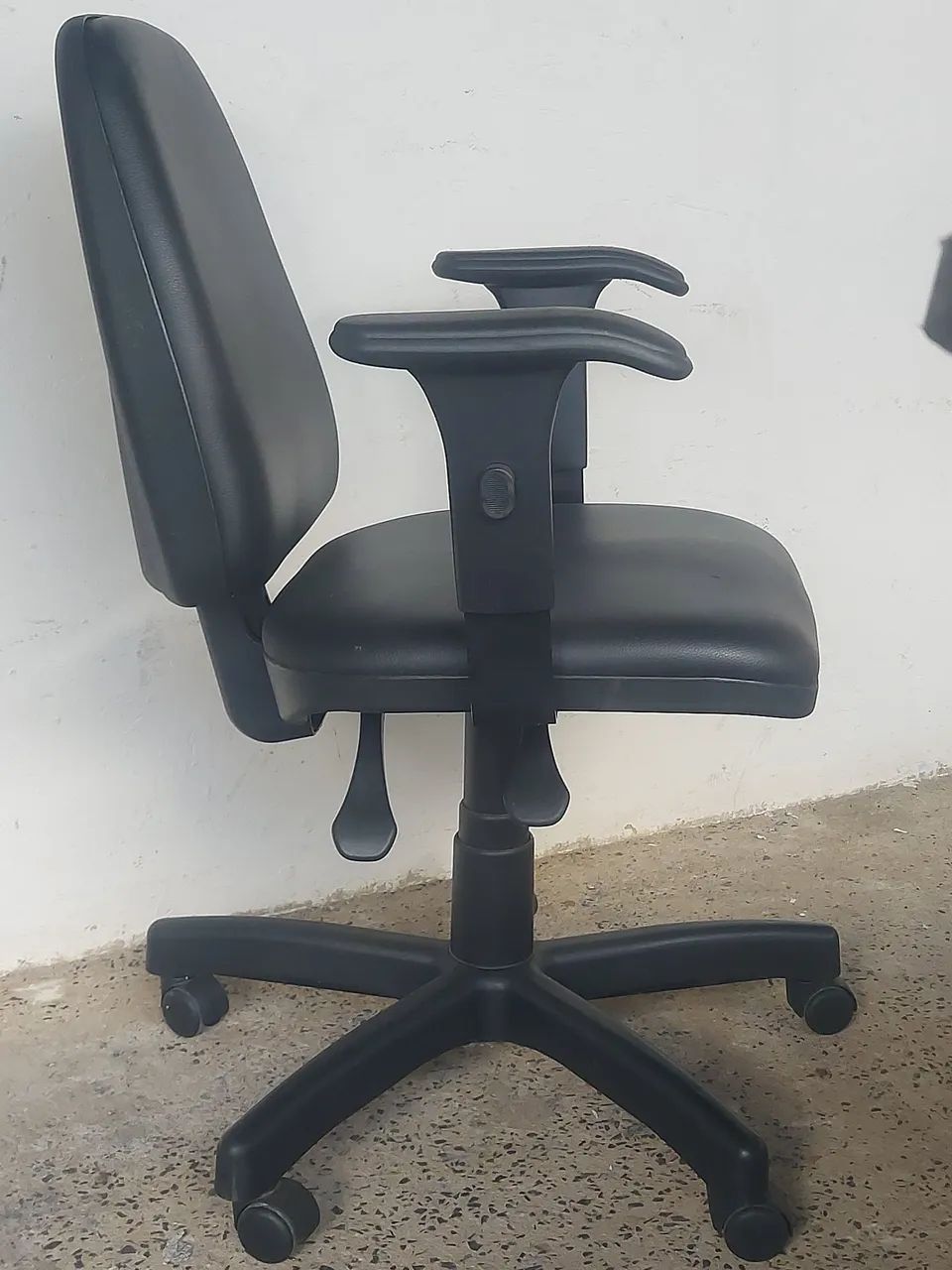 Office Chair and Desk