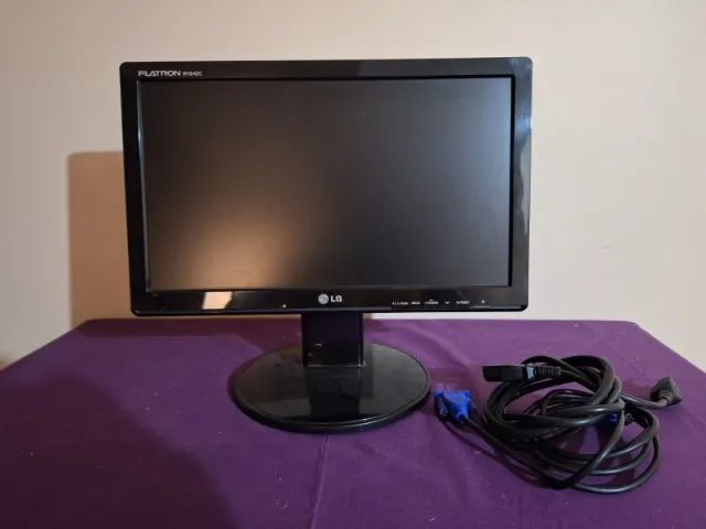 Monitor LG Com Pequeno Defeito