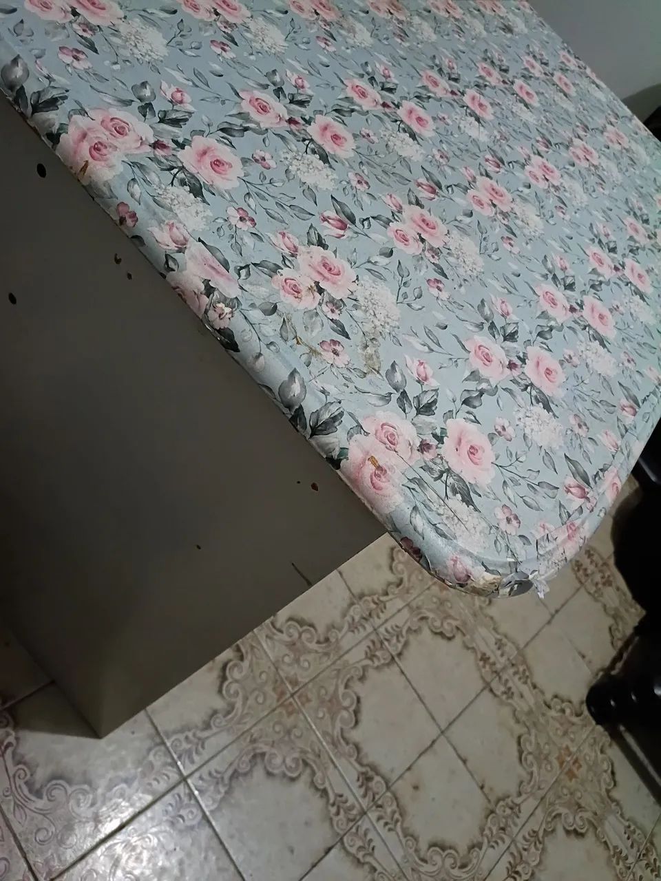 Escrivaninha forrada e decorada. - Foto 3
