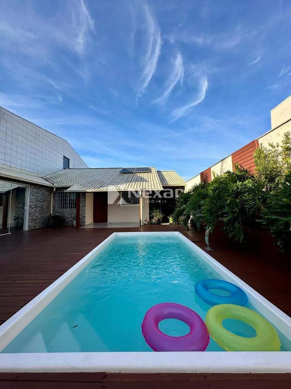 CASA TÉRREA COM PISCINA