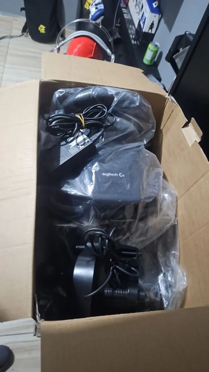 Volante logitech  - Foto 2