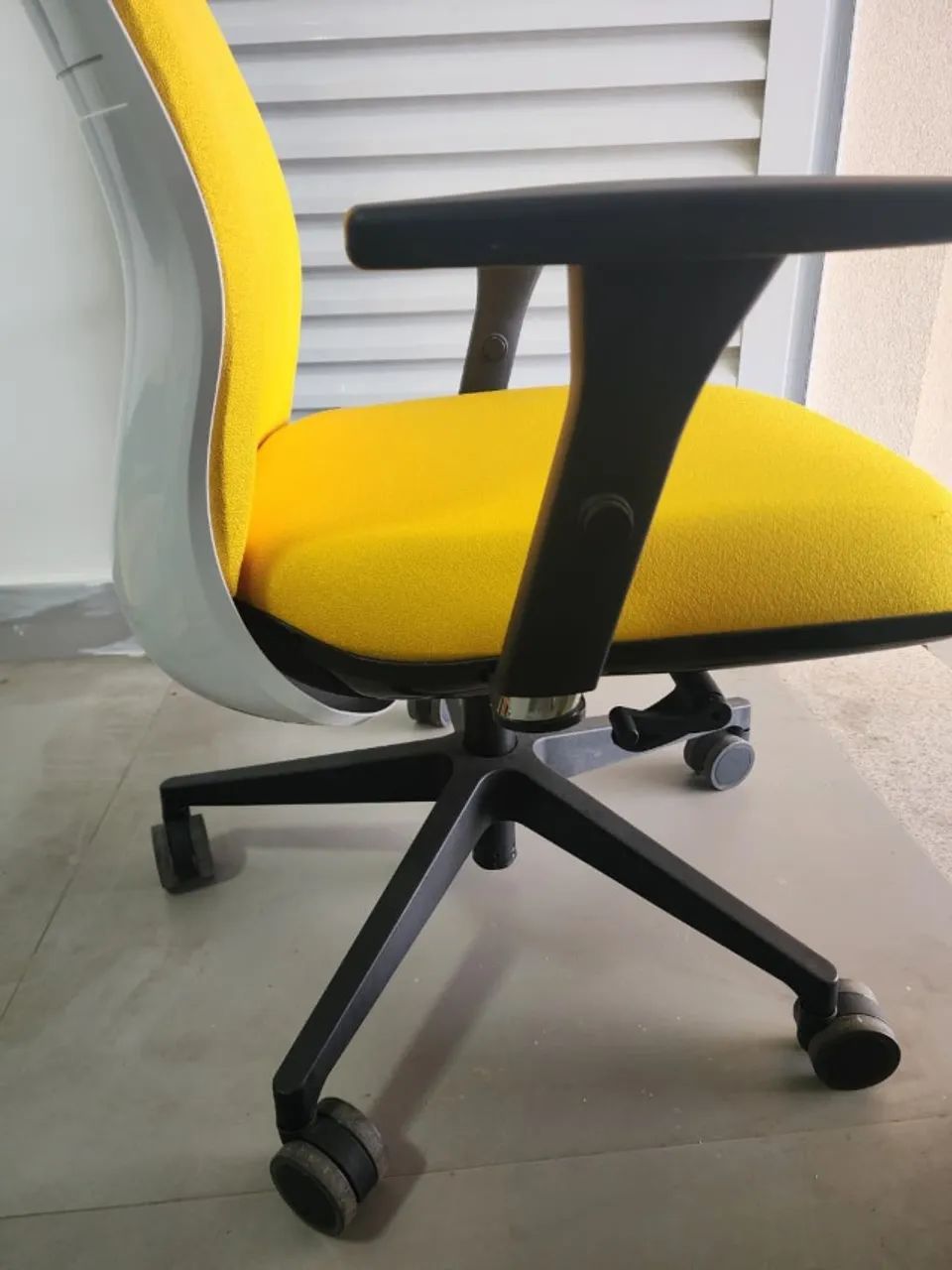 Cadeira de escritório - Foto 2
