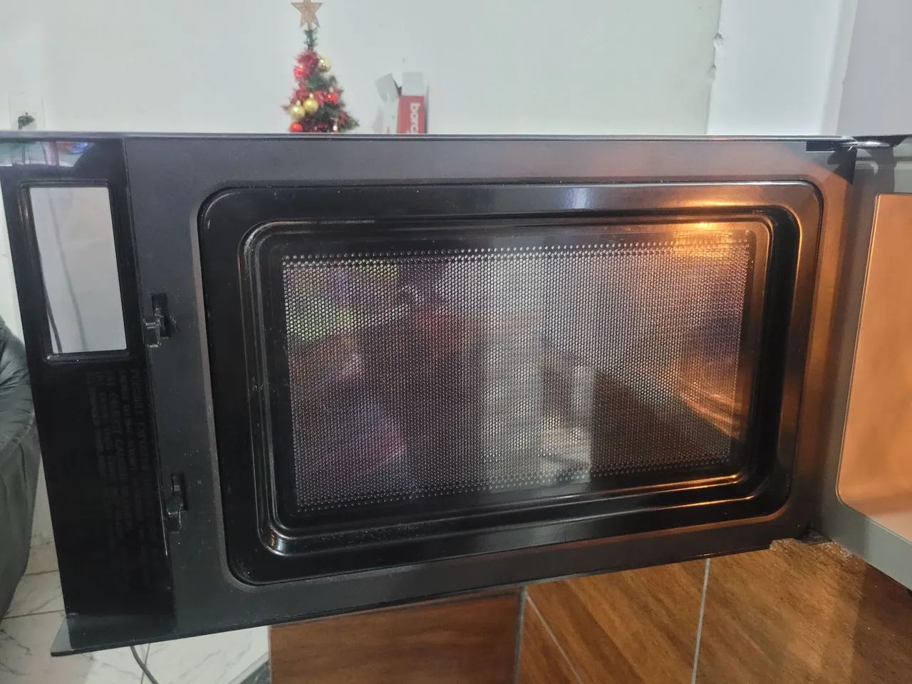 Vendo micro-ondas Brastemp 32L 127V funcionando perfeitamente Garantia 3 meses  - Foto 4